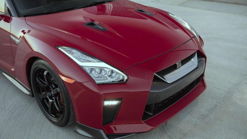 Illustration for article titled The 2017 Nissan GT-R Track Edition Is Somehow Still A Great Deal At $128,000